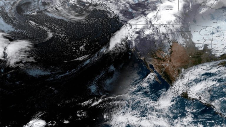 A new map traces the sky’s water highways
