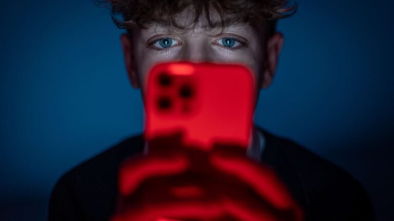 Midnight social media curfews and infinite scroll limit for U.K. teens