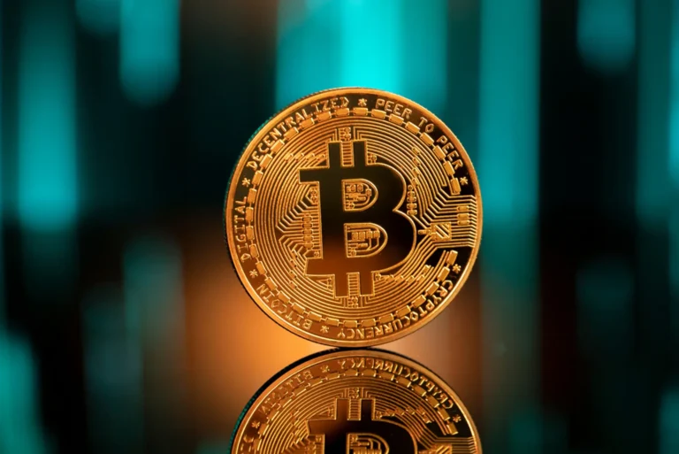 Bitcoin Tops $65,000 as Major Altcoins Advance