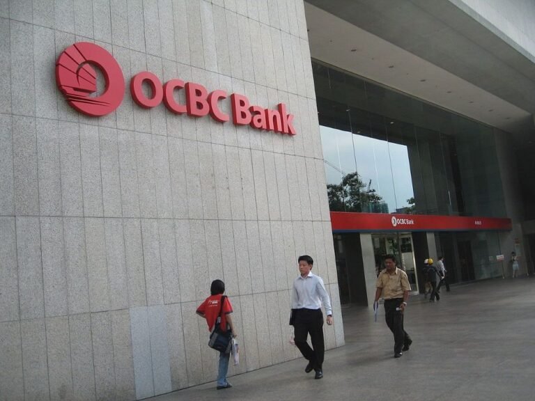 OCBC rolling out AI to cut private banking onboarding time