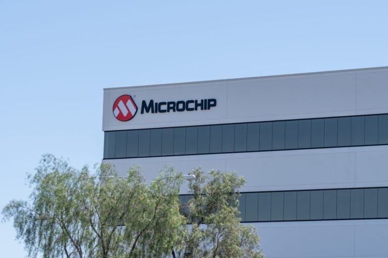 US chipmaker Microchip acquires Israeli AI firm Hailo