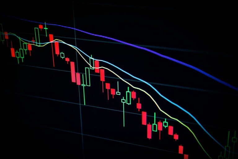 Dogecoin Cools Near Support As Meme Traders Wait For A Cleaner Breakout Signal
