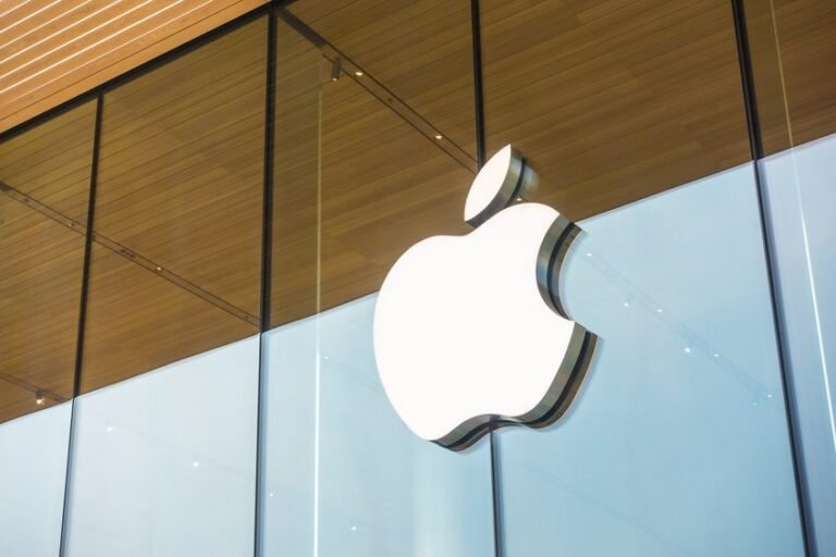 Apple explores AI chip startup acquisitions, sources say