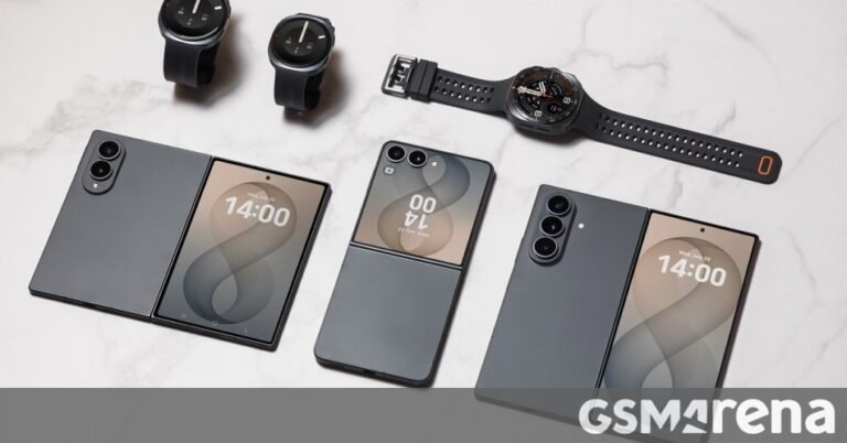 T-Mobile and AT&T offer the Galaxy Z Fold8 for free, Z Fold8 Ultra for $200
