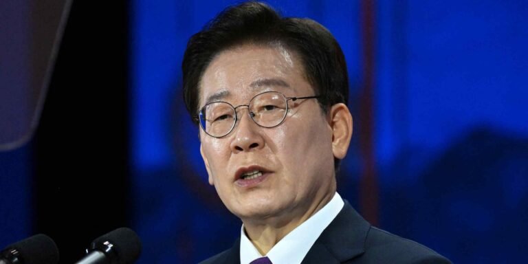 South Korea President Lee hosts US tech summit, seeks new AI era