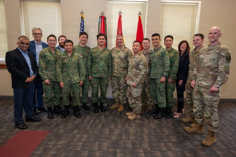 DVIDS – News – DEVCOM hosts Singapore Army general, promotes international research collaboration