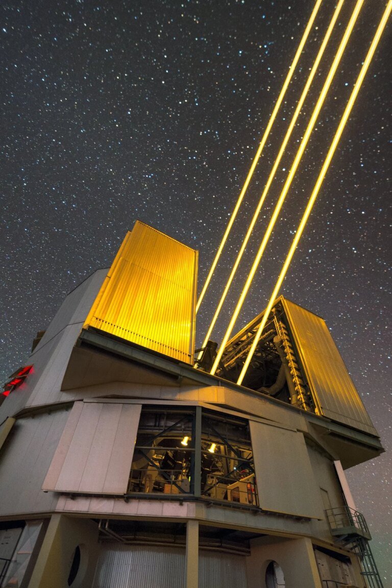 Are We Missing Alien Lighthouses?