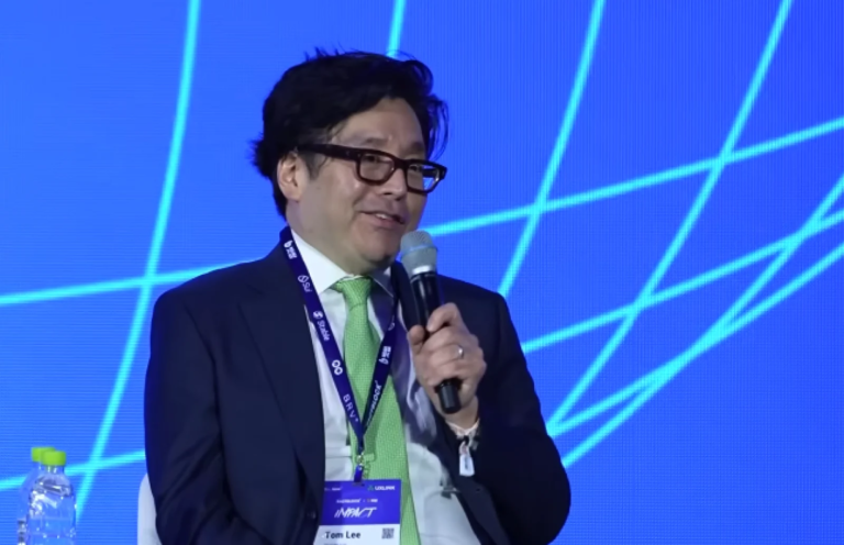 Fundstrat’s Lee Spots Major Crypto Market Bottom Signal