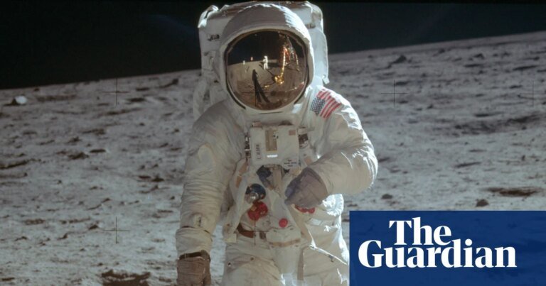 One small pen for one giant fee: Buzz Aldrin’s mission-saving felt-tip sells for over $850,000 | Buzz Aldrin