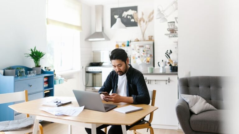 ‘The risk is that people begin spending more time signalling progress than making it’: Report claims many workers now spend more time staying visible than learning new skills