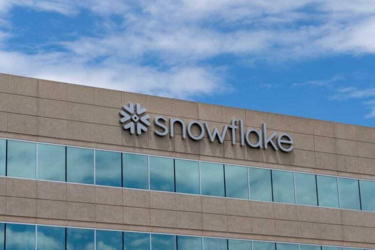 Snowflake launches AI agent governance layer to track activity, control costs