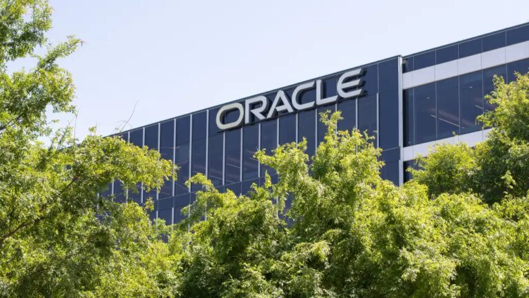 Oracle simplifies migrating legacy databases off IBM mainframes with support for EBCDIC