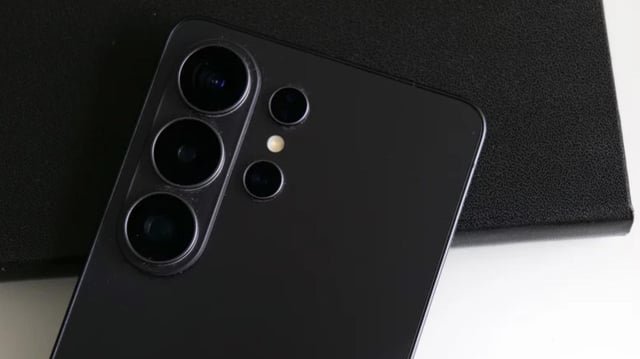 Samsung confirms Galaxy S26 Ultra screens can turn red under ‘specific conditions’ and says a fix is coming