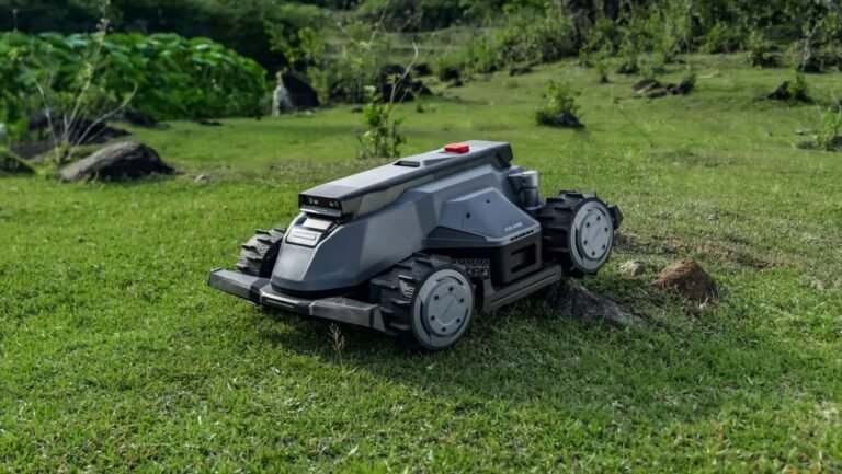 Rugged Environment Robot Lawnmowers: The TerraMow X AWD Features the Shuttle Drive System
