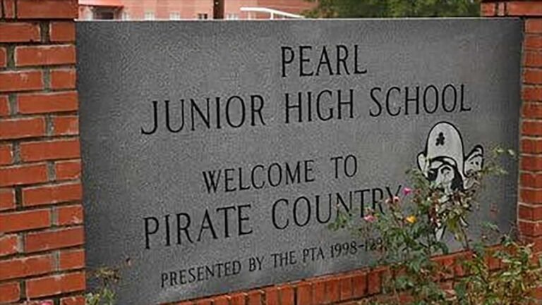 Pearl Junior High School adds AI robot dog for students