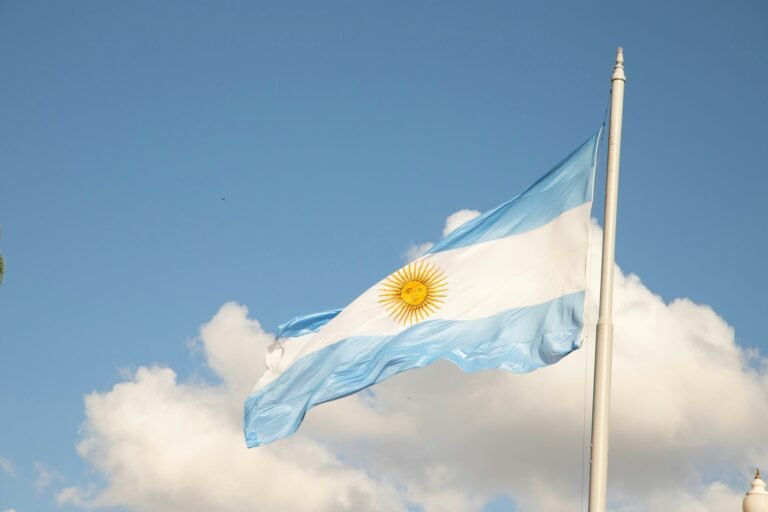 Argentina Reportedly Weighs Letting Mutual Funds Hold Crypto