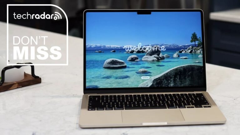 Apple MacBook Air M5 with 16GB RAM and 512GB SSD is $100 off