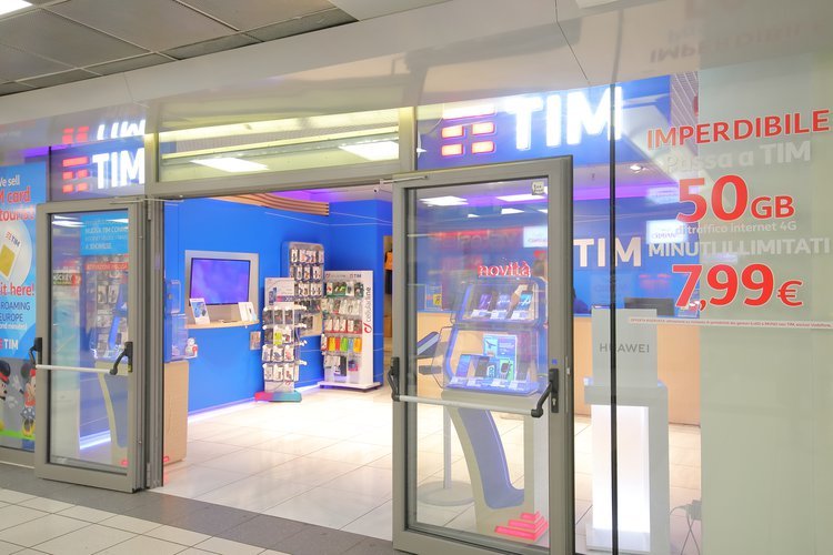 Telecom Italia board approves Poste Italiane takeover bid