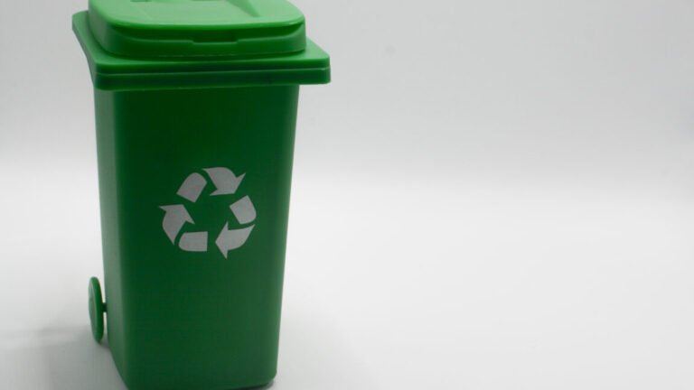 Aussie gov't tells volunteers to throw out thousands of functioning test routers