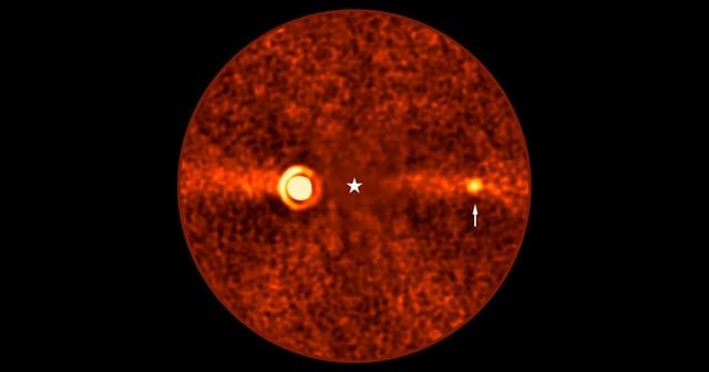 Researchers Used Two Telescopes to Discover a Planet Hidden In Plain Sight
