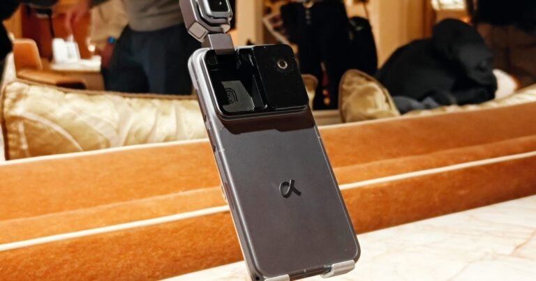 Honor’s wild Robot Phone may have the flagship specs to back up the gimmick
