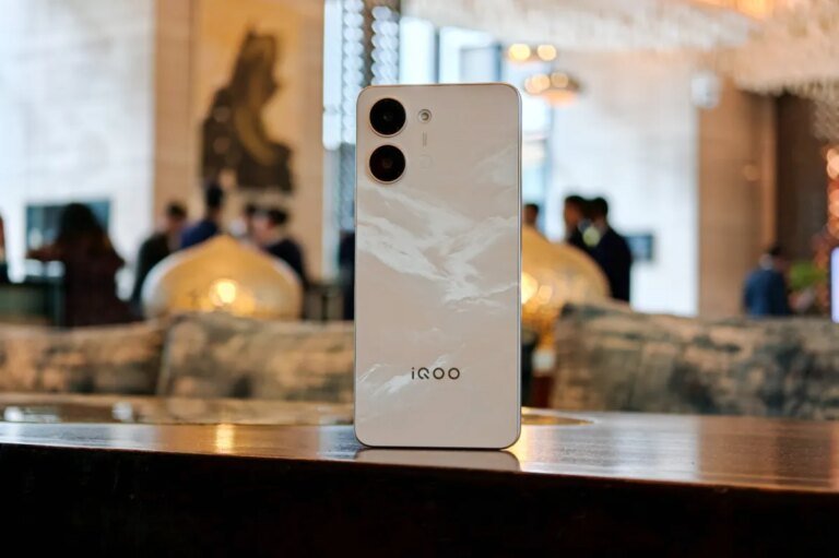 The ₹18,000 iQOO Z11 Lite 5G is All About the Battery