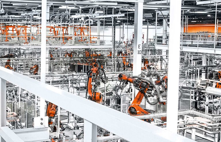 KUKA deploys Automation Management Platform for North American automakers