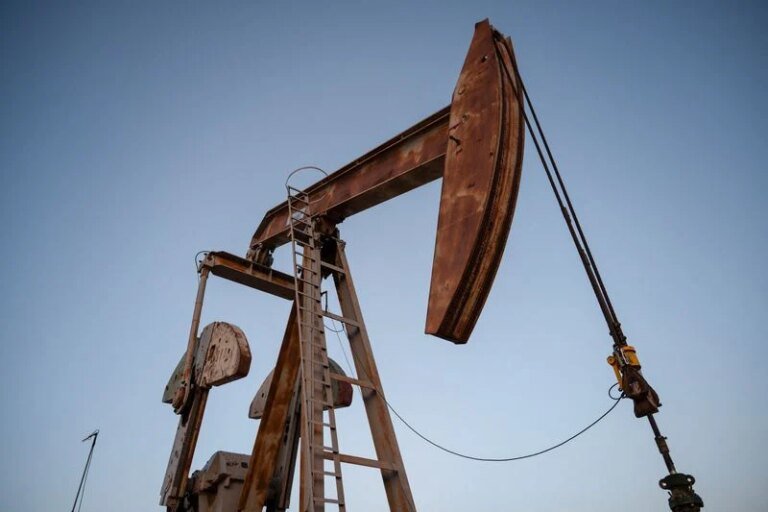 Morning Bid: Oil boils