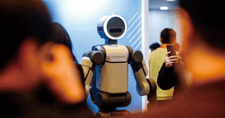 Hyundai Motor Weighs Monthly Salary System Amid Robot Integration – 조선일보