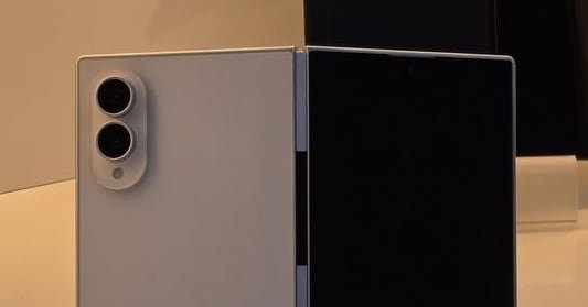 Samsung Unveils Galaxy Z Fold 8 Widescreen Model – 조선일보