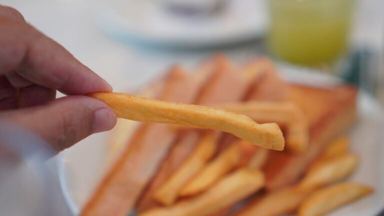 Diagnostic dilemma: Junk-food diet caused a teen’s permanent blindness