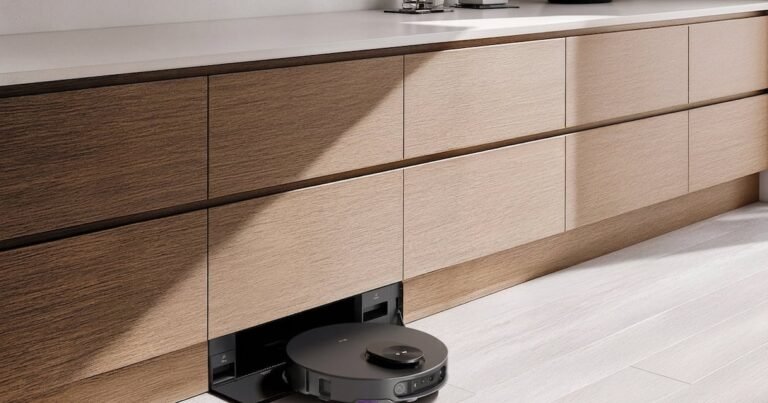 LG Electronics Unveils Premium Robot Vacuum ‘RONi’ With High-Temperature Steam – 조선일보