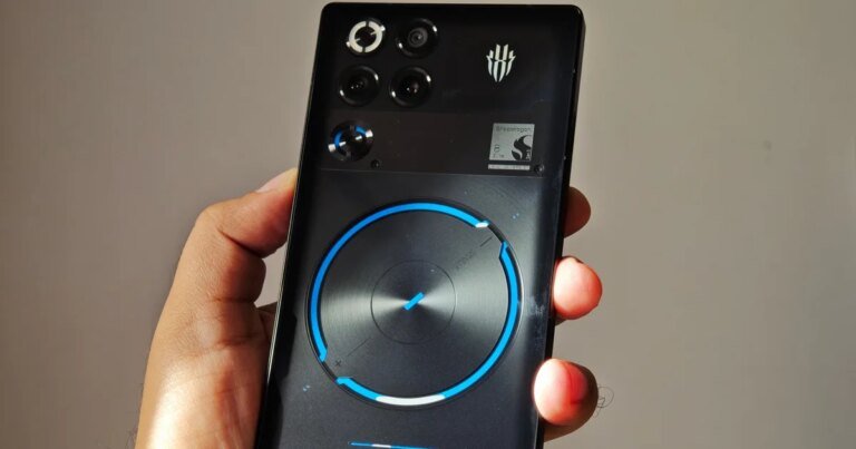 Top phone brands should learn how to deck out a flagship without nuking our wallets