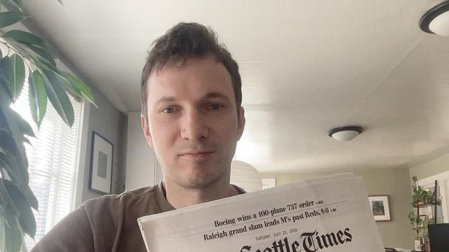 The FCC Wants to Ban Burner Phones. The CNET Reporter Tracking This Story is Here to Chat. Ask Him Anything.