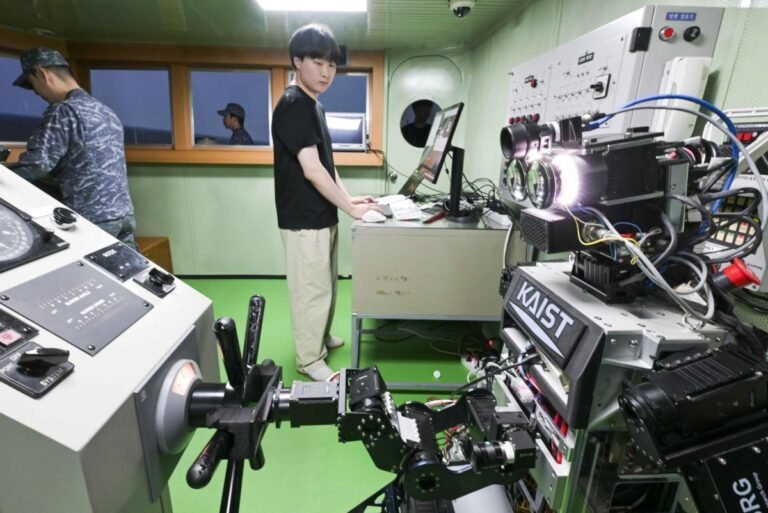 South Korean Navy tests humanoid robot as ship helmsman