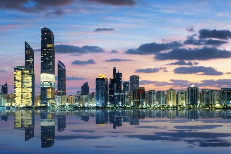 Mubadala Capital tokenizes private markets fund on Solana, Sui, Base as Coinbase takes exposure