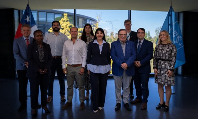 Ximena Lincolao, Chilean Minister of Science Technology, Knowledge, and Innovation, visits ESO Headquarters