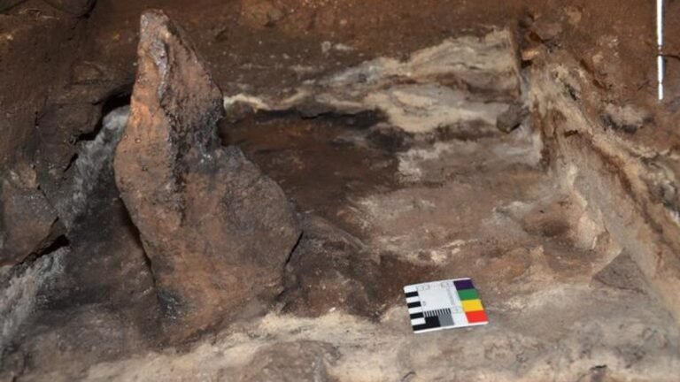 Ancient Ash in an Australian Cave May Have Helped Track the Footsteps of Spirit-Beings