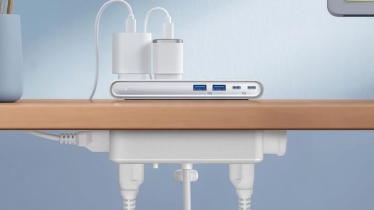 Anker’s split-design power strip finally solves the cable clutter problem on your desk