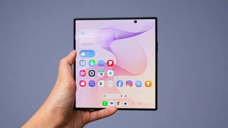 I’ve used Samsung foldable phones for 7 years, and the Z Fold 8 Ultra finally gets it right