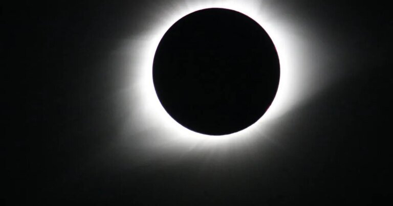 July 19, 418: A solar eclipse/comet combo