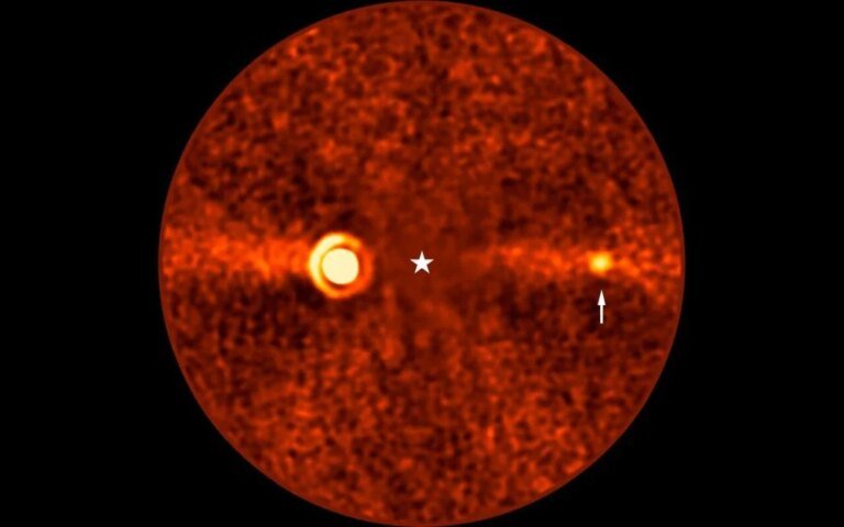 This Exoplanet Hid for 10 Years Before Astronomers Finally Found It