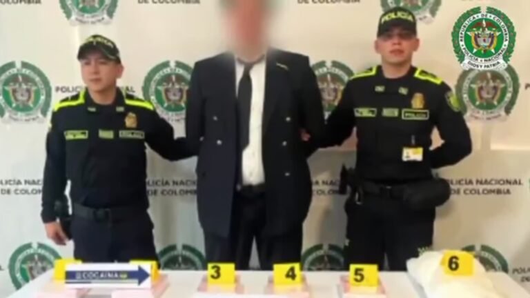 Man dressed as pilot arrested trying to board plane with 22 pounds of cocaine strapped to body