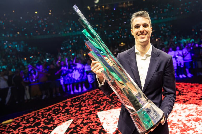 “Dumbest thing I’ve seen on my timeline”: Fans react to G2 Esports benching coach Dylan Falco for Perkz