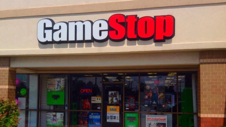 GameStop CEO says PlayStation killing physical games “doesn’t matter at all”