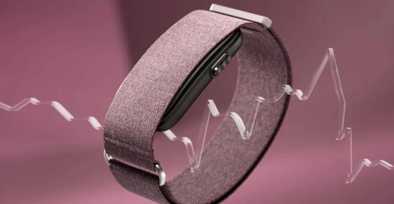 Garmin’s new screen-free fitness tracker doesn’t require a subscription