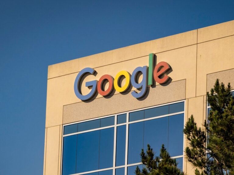 EU fines Google €890m over search and app store practices