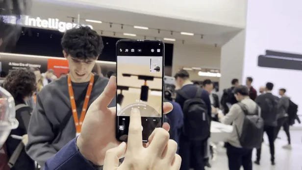 AI: Latest evidence of dropping China smartphone sales. AI-RTZ #1141