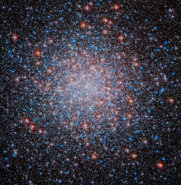 Hubble Captures Star-Studded Cluster – NASA