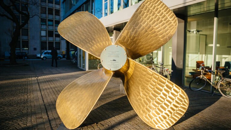 Industrial Heist Proves Tugboat Propellers Are Worth Way More Than You’d Think